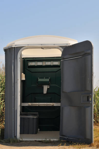 Best Portable restroom trailer rental  in Eerlin, ND